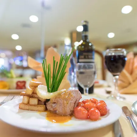 Gf Noelia Aparthotel