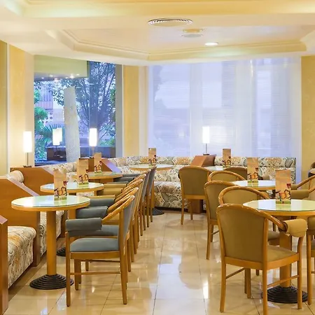 Ξενοδοχείο με διαμερίσματα Gf Noelia