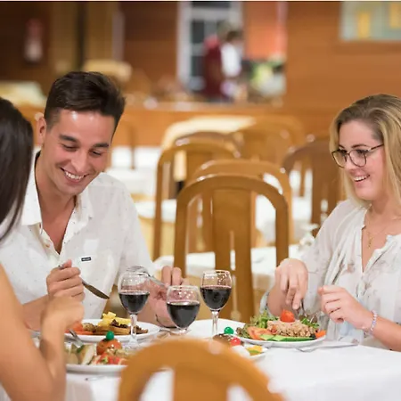 Ξενοδοχείο με διαμερίσματα Gf Noelia 3*